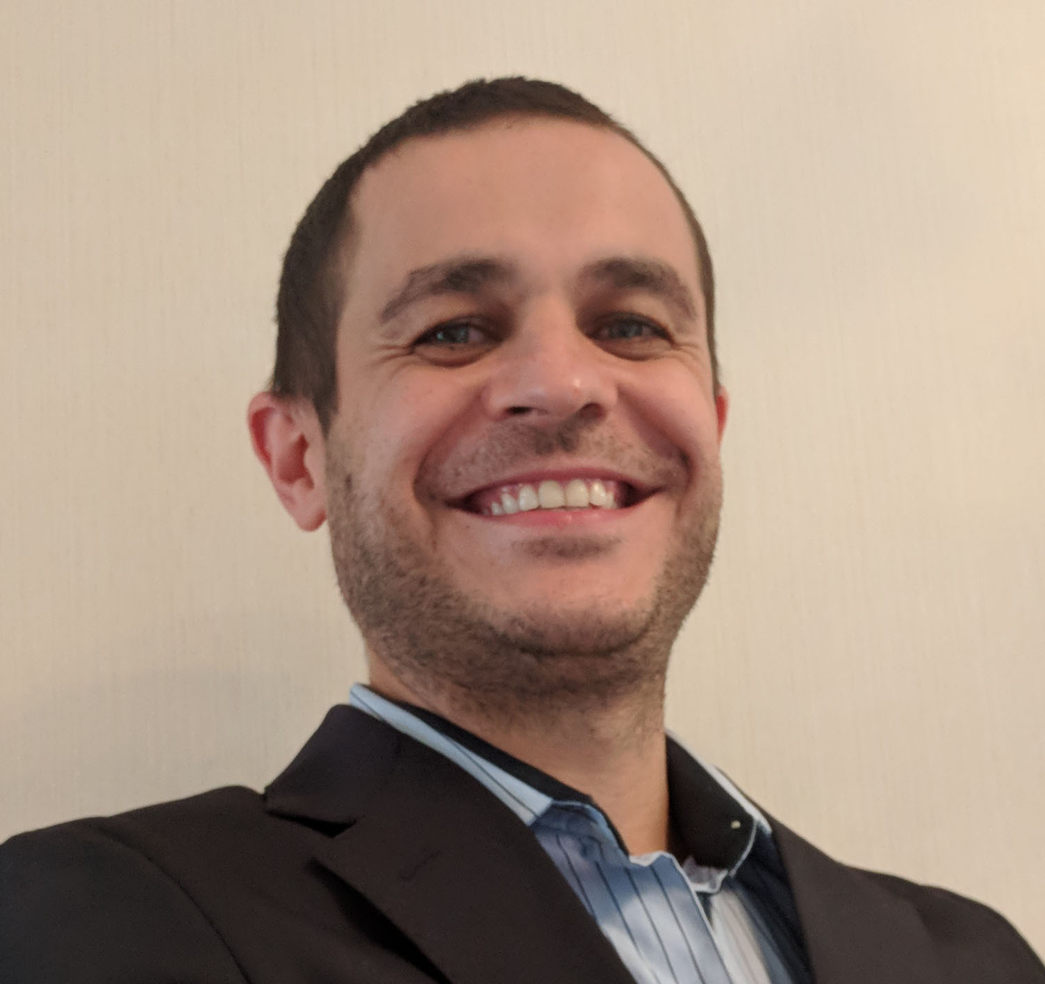 Retrato de Rodolfo Midea, CEO da Fácil Negócio Importadora, no acervo Fácil Negócio na mídia